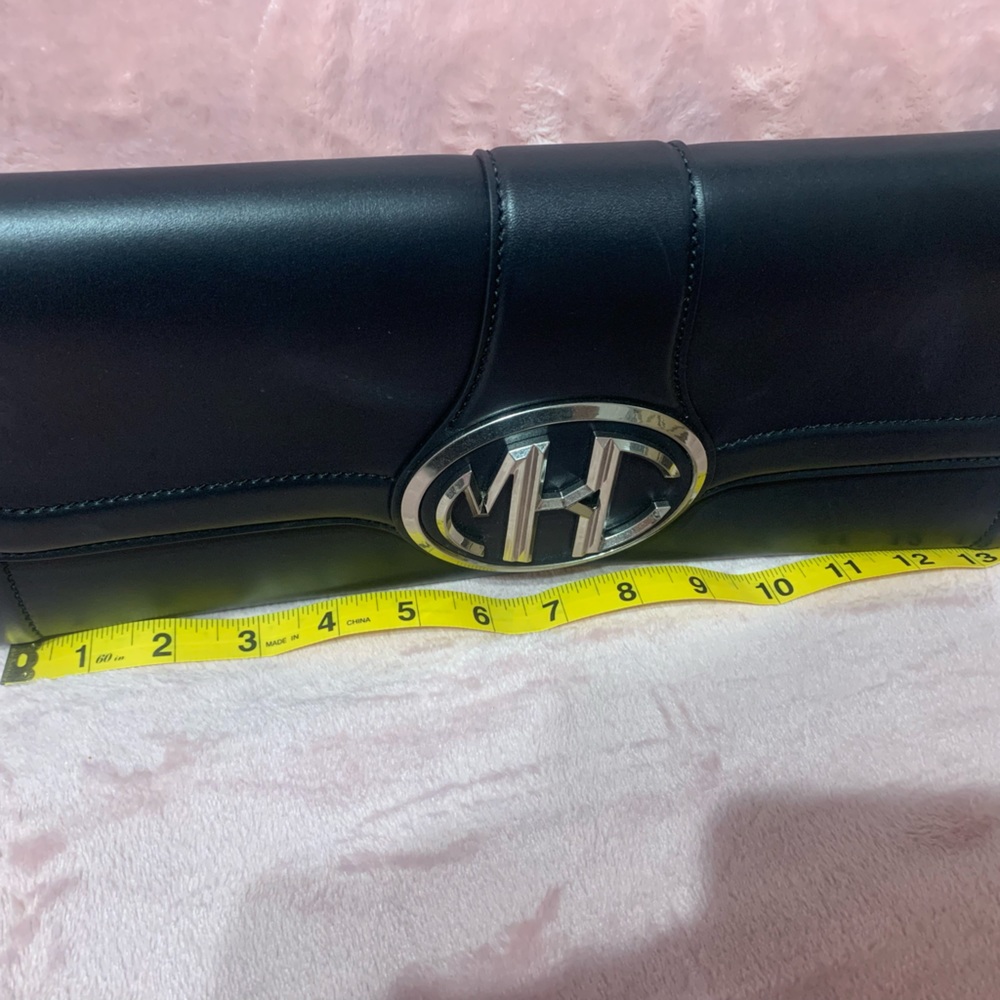 MONOGRAMME VACHETTA LEATHER CLUTCH - Picture 4 of 5